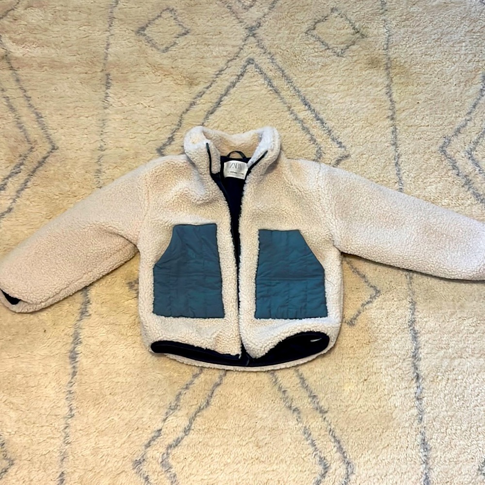 Brand new, never worn Zara kids fleece jacket in cream and blue